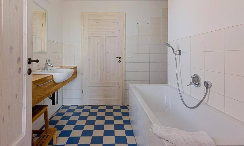 Kapitaenshaus - Kajuete Villa Ahrenshoop Kültér fotó